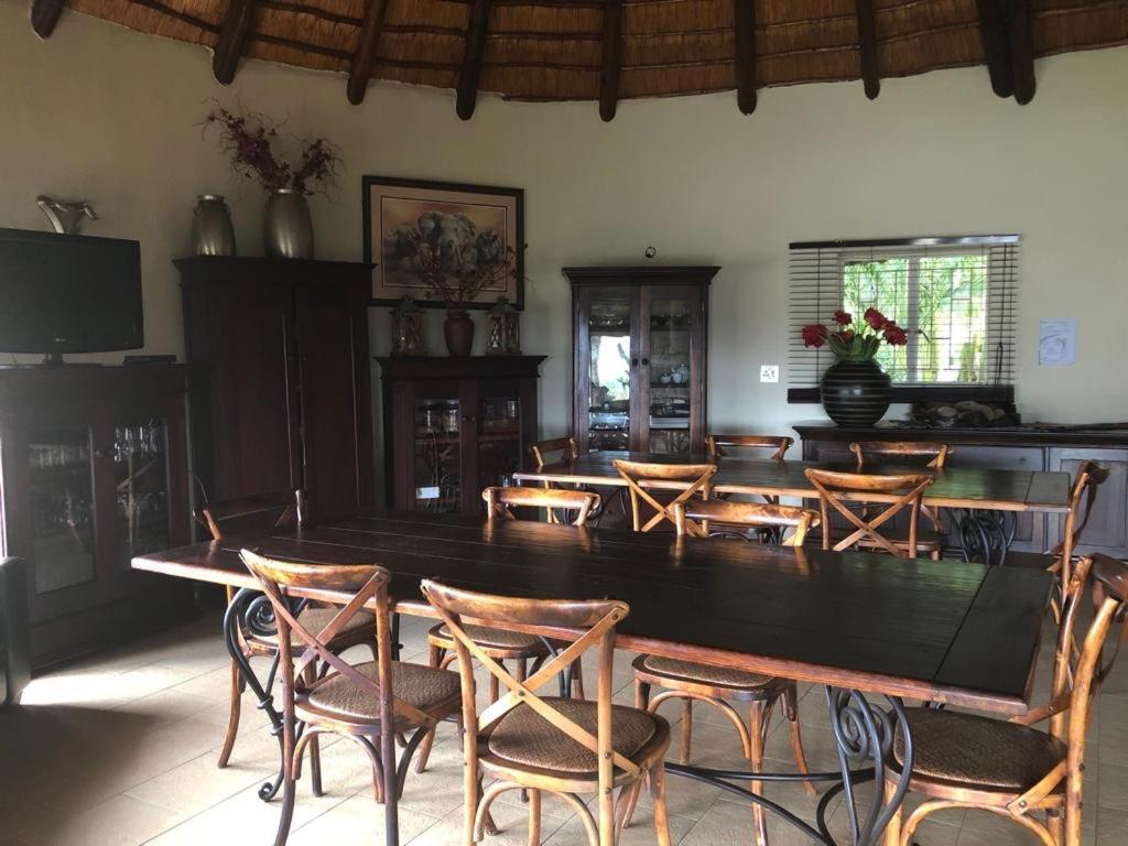 Croc River Lodge Komatipoort Exterior foto